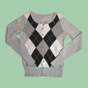 Plaid pattern long sleeved knitted sweater